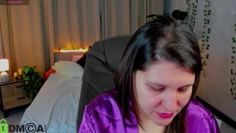 helenahoffmann online show from February 20, 6:26 am