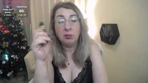 helenenigma online show from December 22, 8:23 pm