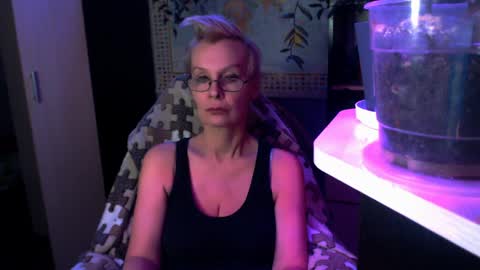 Helga online show from April 6, 10:22 pm