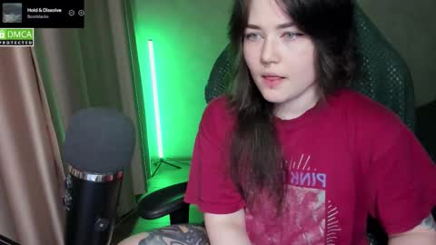 Red online show from February 17, 6:51 pm