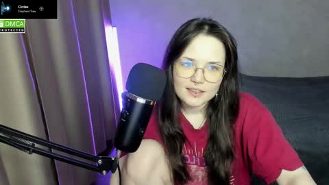 Red online show from February 15, 6:23 pm