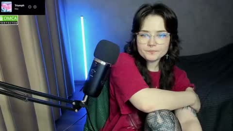 Red online show from October 17, 8:01 pm