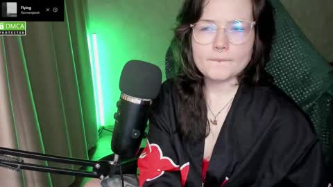 Red online show from March 28, 8:52 pm