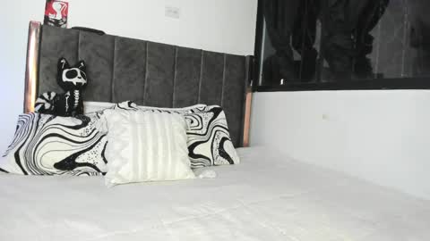 helldy_666 online show from April 24, 3:31 am