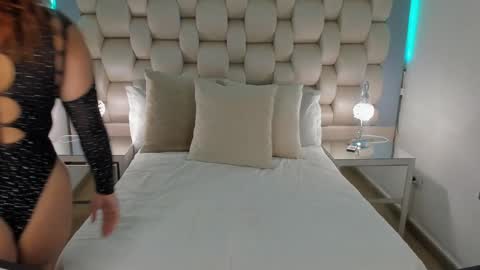 hellen_amazing online show from December 6, 4:03 am