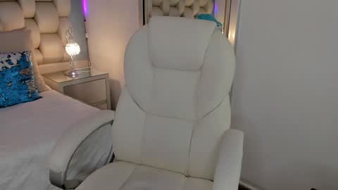 hellen_amazing online show from December 21, 10:51 pm