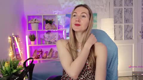 Alisia  Monday to Friday from 10 am to 4 pm GMT 2 online show from February 14, 9:13 am