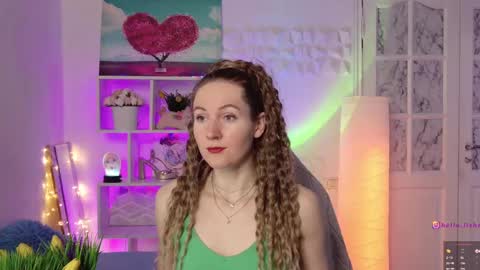 Alisia  Monday to Friday from 10 am to 4 pm GMT 2 online show from February 18, 8:05 am