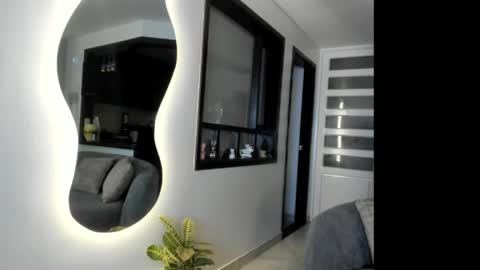 hemaa_ online show from April 14, 12:43 am