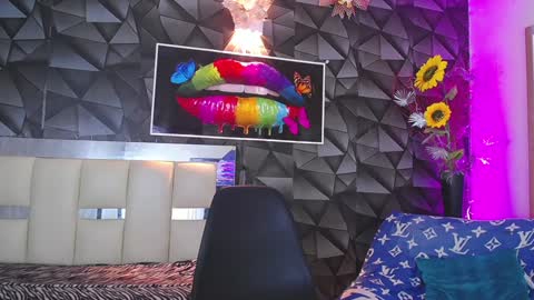 HERA online show from January 5, 7:49 pm