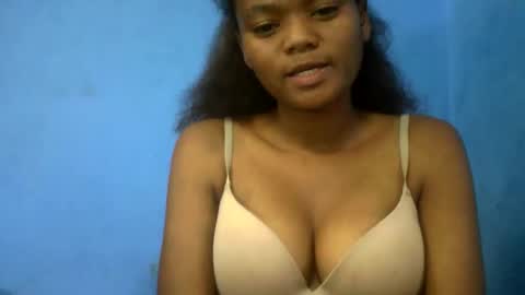 herisse01 online show from April 21, 1:42 am