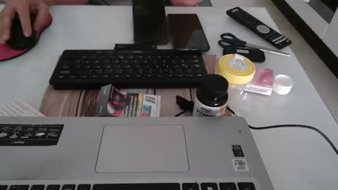 lara online show from April 15, 11:55 am