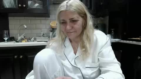 Heyheygrey online show from March 10, 7:18 pm