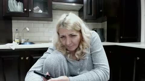 Heyheygrey online show from December 18, 10:14 pm