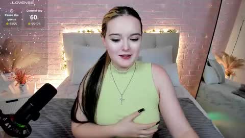 Amazing Mary  online show from September 16, 9:17 am