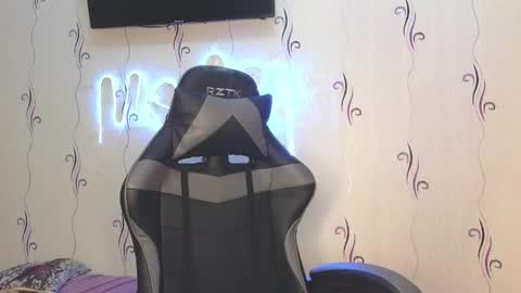 Heyy baddie online show from May 19, 1:56 am
