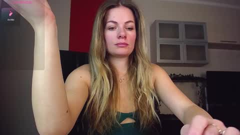 Lina online show from December 21, 9:46 am