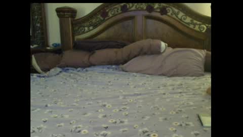 hidden_gold_milf online show from May 24, 10:47 am