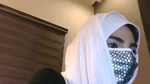 Hijabi Girls online show from March 28, 11:25 pm