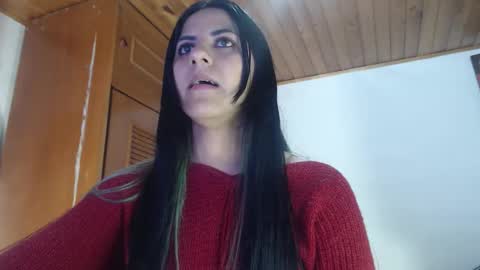 hilaril18 online show from September 18, 12:31 am