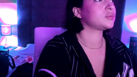 hilary_tailor online show from April 9, 11:15 am