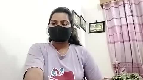 himuhimu22 online show from February 24, 6:06 pm