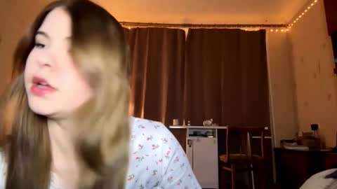 I am Amy ntmu Lets hit 10 Thumbs Up together online show from January 19, 3:19 pm