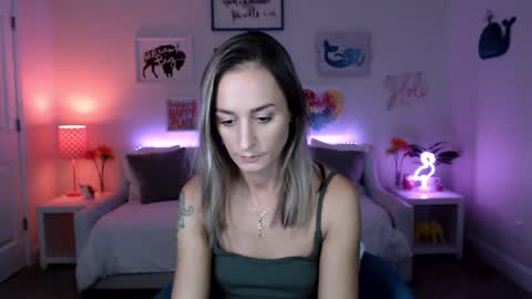 Holi Hurricane online show from October 1, 2:27 am