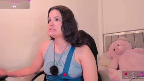 holly_16 online show from March 2, 11:21 pm