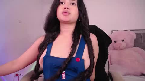 holly_16 online show from October 31, 6:56 pm