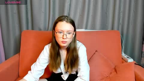 Katrine online show from December 4, 1:03 am