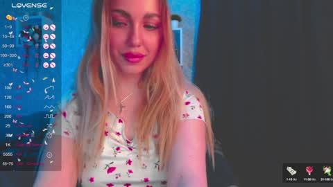 holly_molly8 online show from January 21, 6:23 pm