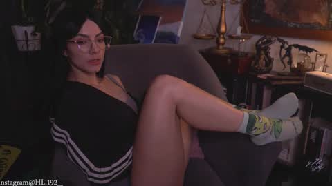 Holly Linder online show from February 26, 3:16 am