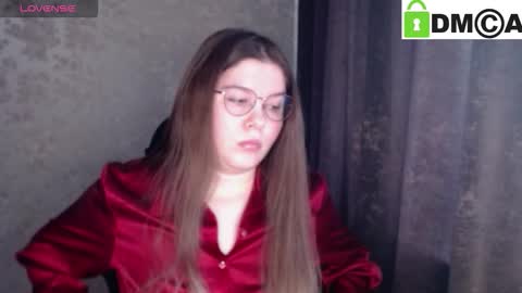 Welcome guys  Pleasure to see you all here  My name is MichaelaTip menu is active Private is open  online show from February 24, 5:28 am