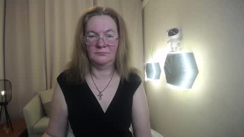 holymilfa online show from April 22, 7:16 am