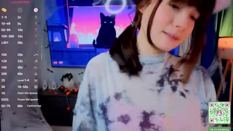 May online show from November 5, 5:07 pm