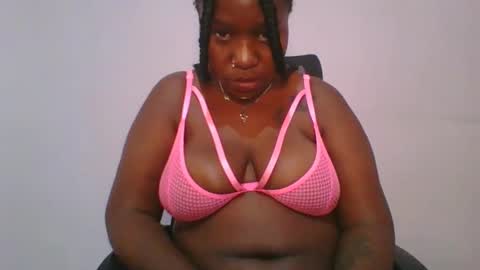 honey_beb online show from October 19, 7:32 am