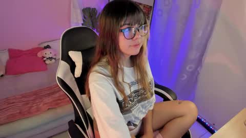 Milenka online show from April 22, 6:49 pm