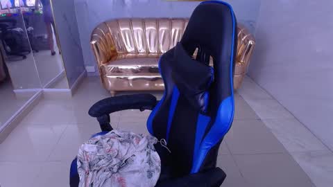 HONEY  online show from November 13, 2:05 pm