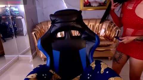 HONEY  online show from March 16, 1:15 pm