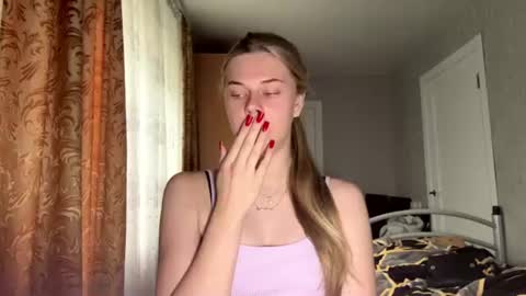 Klara online show from June 26, 9:54 am