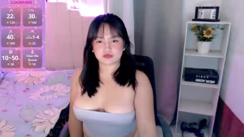 honeybabe_hannah online show from June 18, 12:21 pm