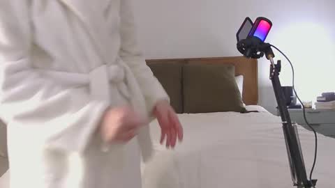 honeybbxx online show from February 25, 2:14 am