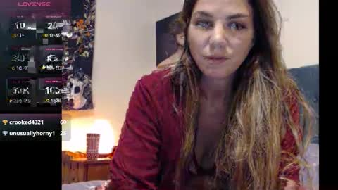 HoodHippy online show from October 29, 4:28 am