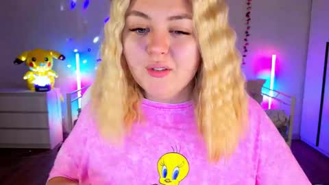 HornyCakee online show from September 16, 9:28 am