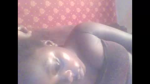 hornygal001 online show from April 6, 12:50 pm