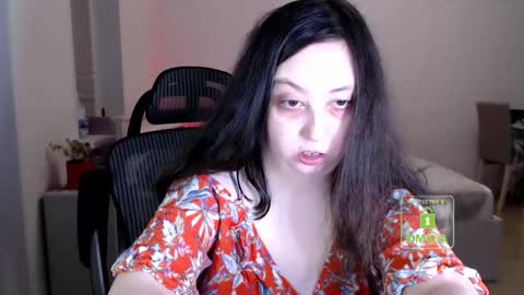 Lila online show from November 29, 3:49 pm