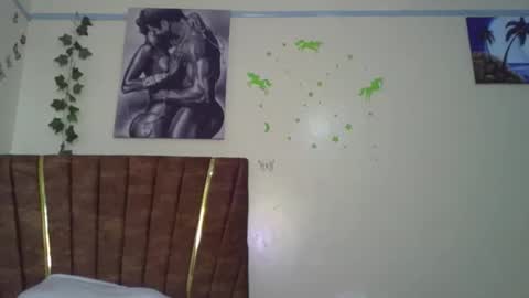 hot petite100 online show from November 6, 5:57 am