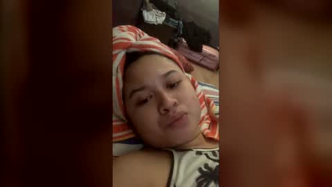 hot_phoenixx online show from April 19, 7:19 am