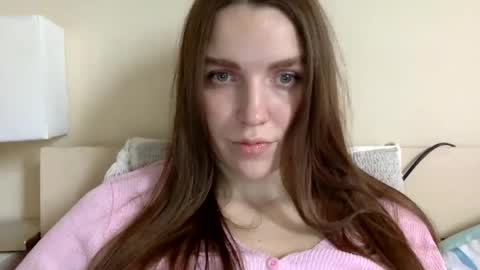 effy online show from March 10, 7:22 am